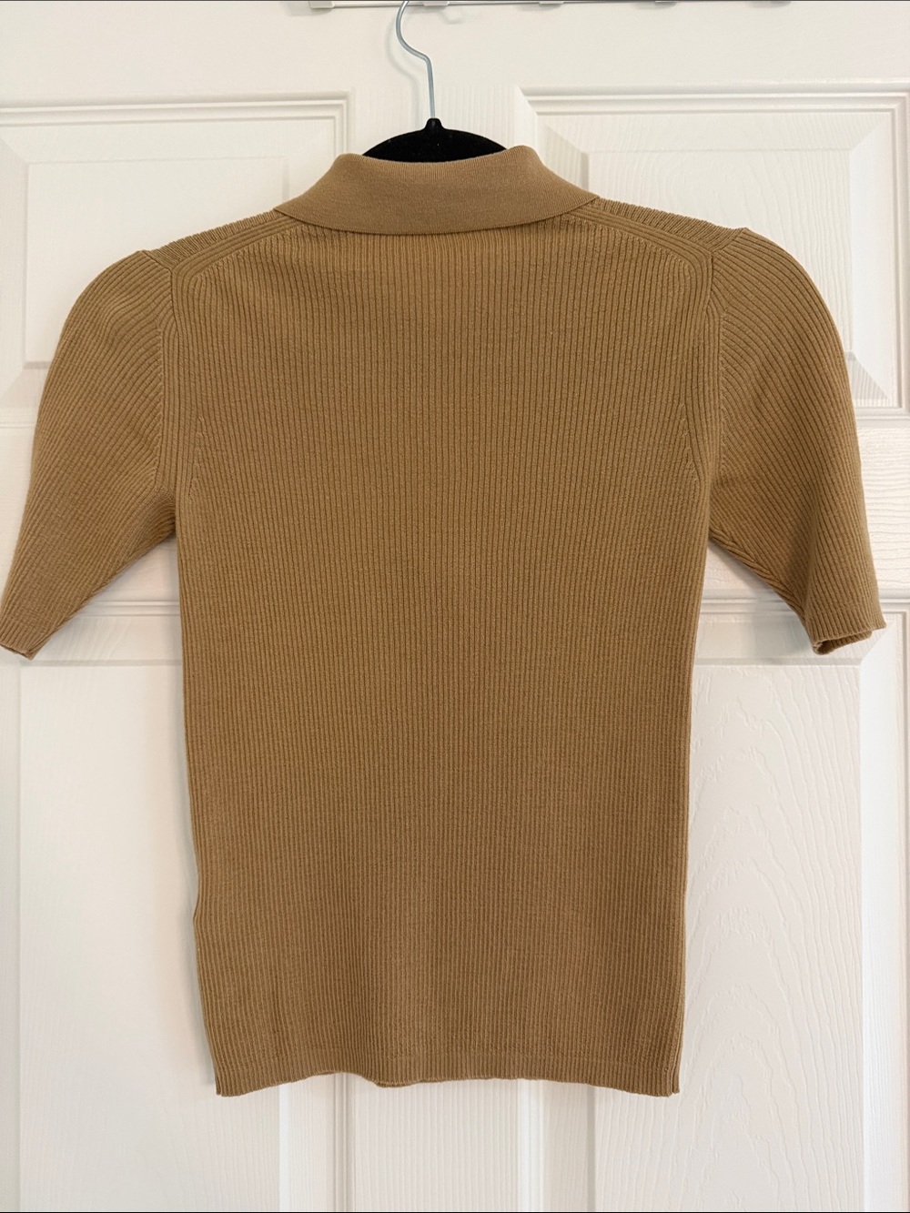Everlane | The Italian Merino Rib Polo in Khaki - Picture 3 of 4